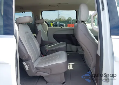 2017 Chrysler Pacifica Touring-L from USA, damaged, VIN 2C4RC1BG6HR719981